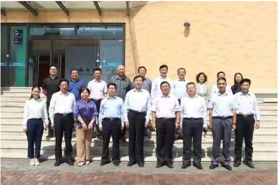 連心物業(yè)保障濟南市政協(xié)領(lǐng)導(dǎo)蒞臨濟南外國語學校調(diào)研